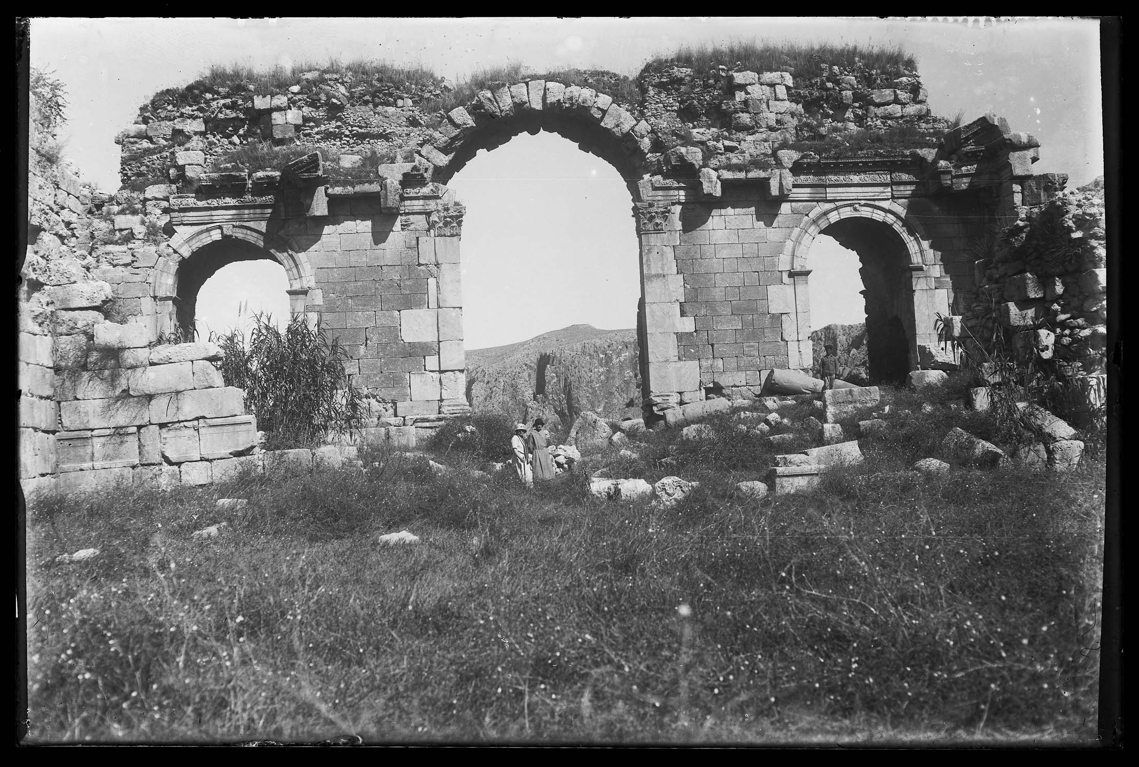 Vue générale de l'arc de triomphe